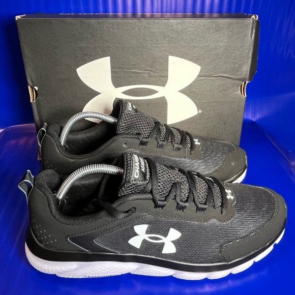 Under Armour Other - NEW Under Armour Charged Assert 9 Mens Black/White Size 10.5 Wide Fast Shipping
